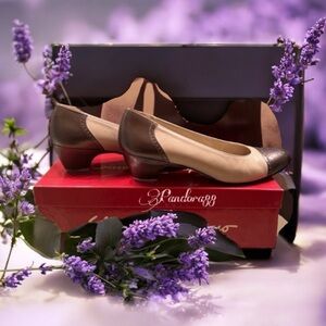 Authentic Salvatore Ferragamo Favola pumps